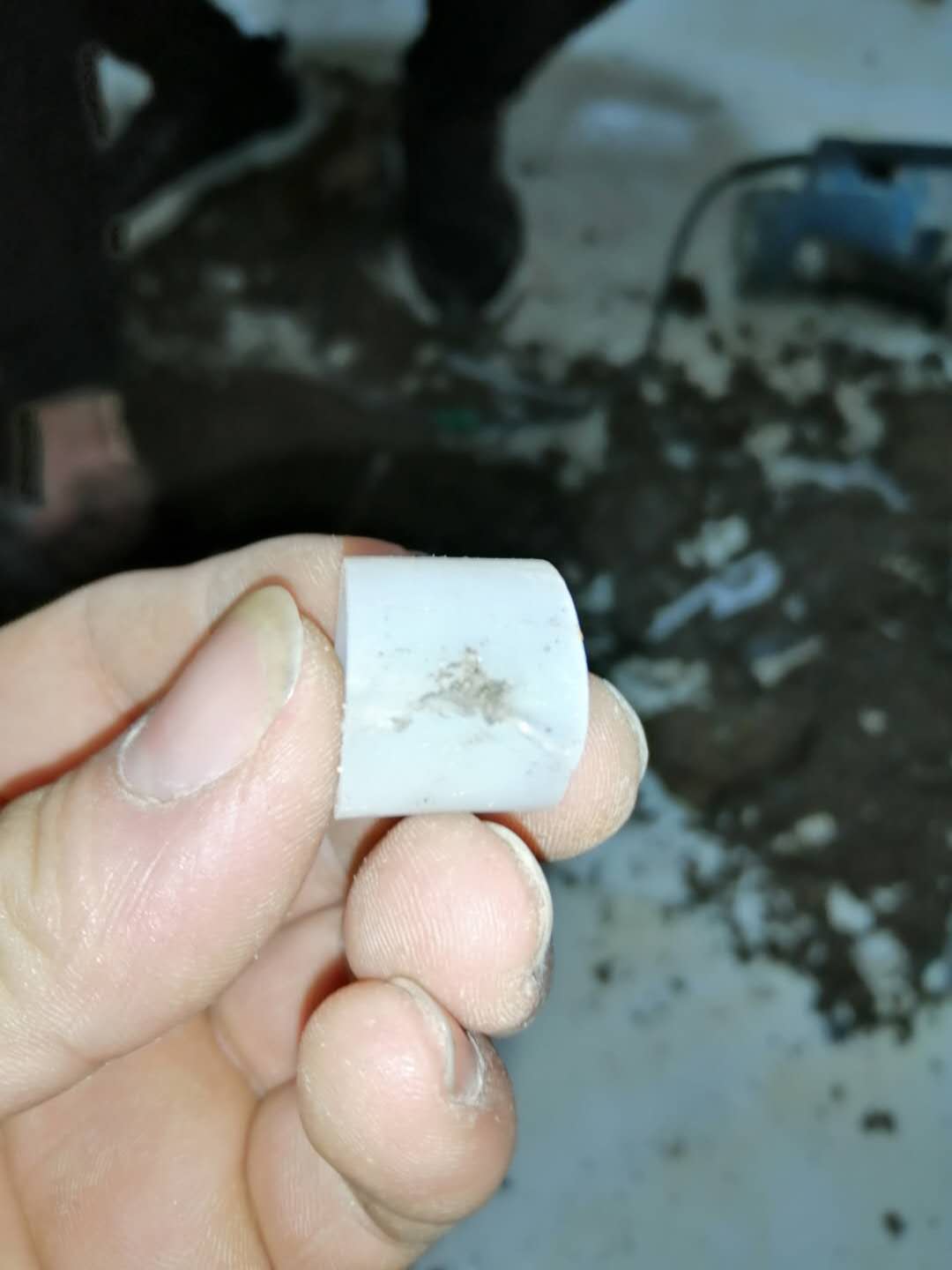 多文镇家里地暖漏水了怎么办？